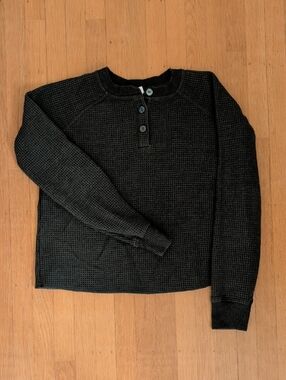 Old Navy Green Waffle-Knit Long Sleeve Henley